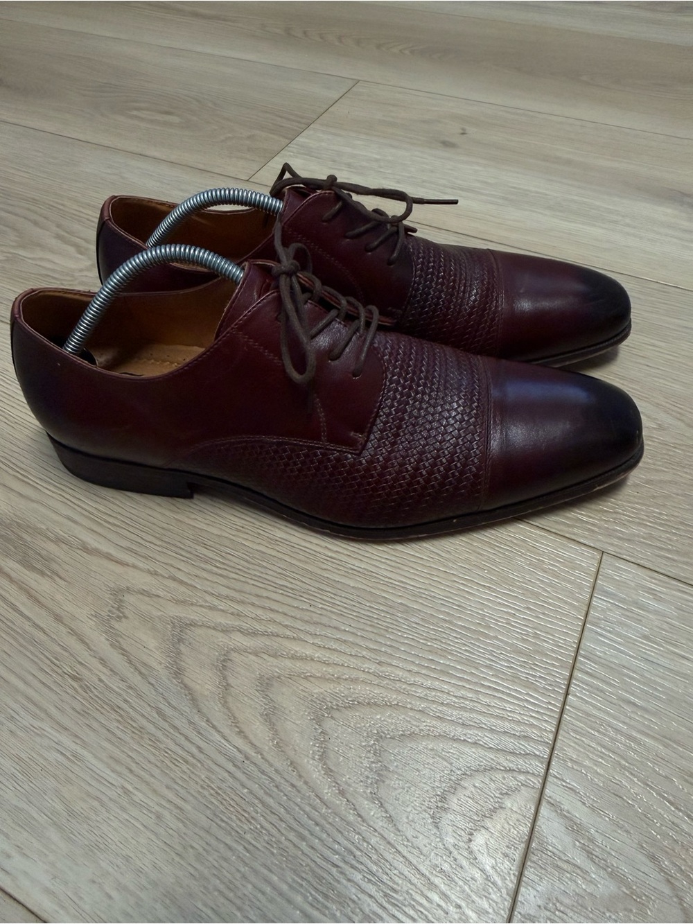 FLORSHEIM CALIPA MEN'S 11D MAHOGANY BROWN LEATHER
WOVEN CAP-TOE OXFORDS SHOES